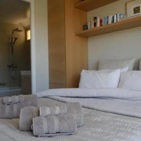 Albion - Luxurious 3 Bedrooms Large Terrace Parking Ac Apartmán *